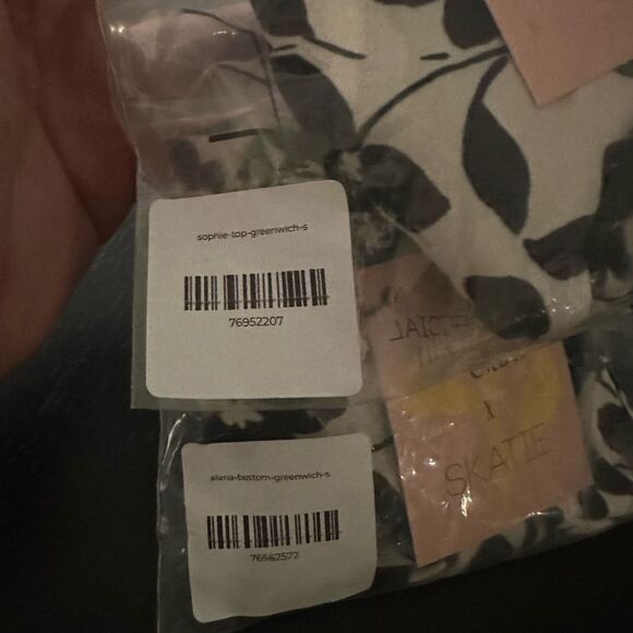 Skatie two piece bikini greenwich black and white floral - Picture 3 of 3